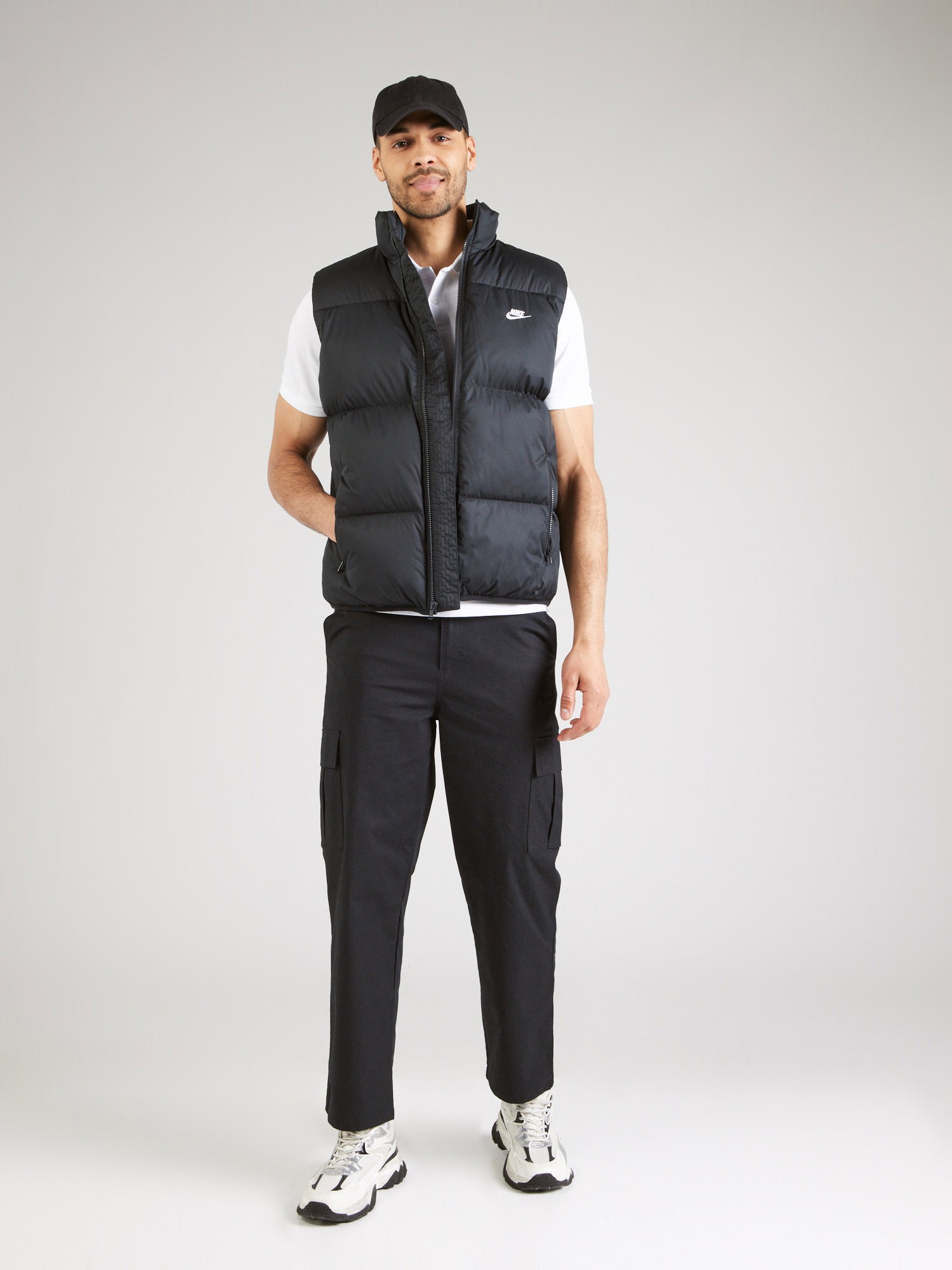 The North Face Majica 'ESSENTIAL' bela | Shoptok.si