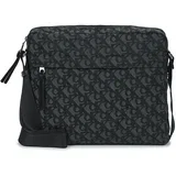 SLOUCHED MONOGRAM ZIP FLIGHT BAG Crna