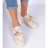 Gemre Karinka beige sneakers decorated with a bow and a golden teddy bear | shoptok.hr