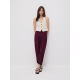Reserved Hlače od mješavine lana izglačane na crtu - burgundy | shoptok.hr