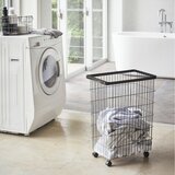 YAMAZAKI Črn kovinski koš za perilo 55 l Tower – | Shoptok.si