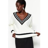Trendyol Ecru V-Neck Knitwear Sweater | Shoptok.si