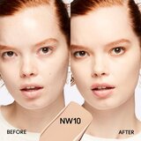 MAC Cosmetics Studio Fix Fluid SPF 15 24HR Matte Foundation + Oil Control matirajoči tekoči puder SPF 15 odtenek NW10 30 ml | Shoptok.si