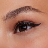 Essence Lash Princess Liner Waterproof vodoodporna črtalo za oči za natančen nanos 3 ml odtenek Black | Shoptok.si
