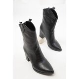 Soho Women's Black Crocodile Boots & Booties 15615 | ePonuda.com