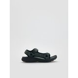 Reserved Sandale na kopčanje čičkom - crno | shoptok.hr
