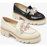 Resti Lacquered black moccasins for women Geloppa - Footwear | ePonuda.com