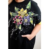 Kesi Włoski Plus Size women's tunic with floral pattern and decorative pearls yellow | Shoptok.si