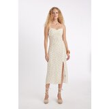 Defacto Sweetheart Neckline Floral Leather Strap Midi Dress Cene