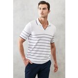 AC&Co / Altınyıldız Classics Men's White-Navy Blue Standard Fit Normal Cut 100% Cotton Polo Collar Knitwear T-Shirt. Cene