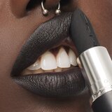 MAC Cosmetics MACximal Silky Matte Lipstick matirajoča šminka odtenek Caviar 3,5 g | Shoptok.si