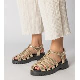  Golden platform sandals with closed toe line Kolla | ePonuda.com