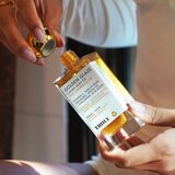 Truly Golden Glaze hidratantno ulje za tijelo s posvjetljujućim učinkom 90 ml | shoptok.hr