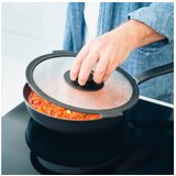 Fiskars globoka ponev s pokrovom 1026575 26cm | Shoptok.si