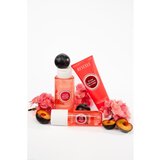Revuele Plum & Bloom Allure Fragranced Brightening Shower Gel parfumirani gel za prhanje s posvetlitvenim učinkom za ženske 400 ml | Shoptok.si