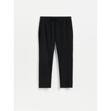 Reserved Jogger hlače - crno | shoptok.hr