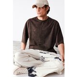 Trendyol Men's Brown Oversize/Wide-Fit Faded/Faded Effect Basic 100% Cotton T-Shirt Cene