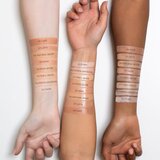 Nude by Nature Perfecting tekoči prekrivni korektor odtenek 02 Porcelain Beige 5,9 ml | Shoptok.si