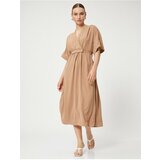 Koton Belted V-Neck Oversize Midi Dress cene