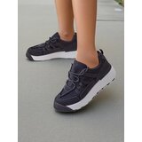 Resti Women's sporty sneakers Clevsa | Shoptok.si