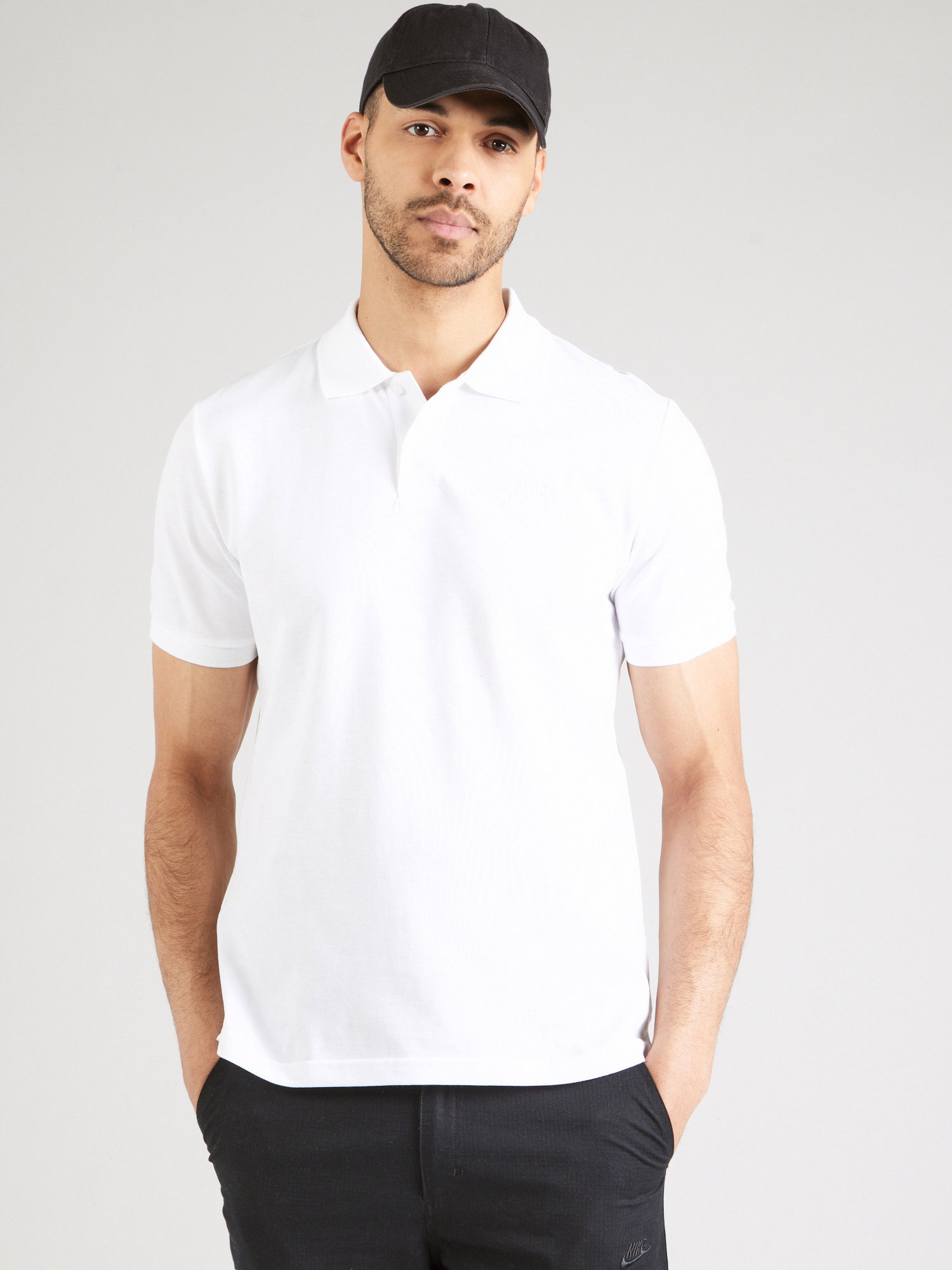 The North Face Majica 'ESSENTIAL' bela | Shoptok.si