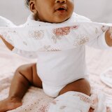 Aden+Anais Komplet 2 višenamjenska pamučna podbradnjaka Dahlias | shoptok.hr