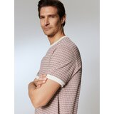 Reserved Regular fit majica kratkih rukava - prljavoroza | shoptok.hr