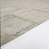 Flair Rugs Sivo-bež ročno tkana volnena preproga 140x200 cm Elva – | Shoptok.si