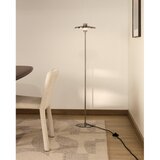 Kave Home Stoječa svetilka v srebrni barvi s kovinskim senčilom (višina 130 cm) Nuvira – | Shoptok.si