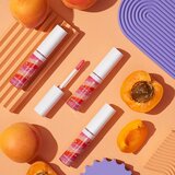Essence got a crush on apricots svjetlucavo sjajilo za usne nijansa 01 Apricotely In Love 6 ml | shoptok.hr