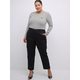 KAFFE CURVE Majica 'Lia' oliva / bela | Shoptok.si