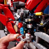 Lego Technic: Ducati Panigale V4 S Motor | Shoptok.si