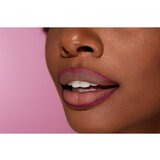 Wet'n wild Perfect Pout dolgoobstojni svinčnik za ustnice odtenek Currant Mood 0.25 g | Shoptok.si