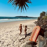 Sunnylife madrac na napuhavanje lie on luxe rainbow | shoptok.hr