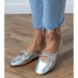 Gemre Silver closed-toe sandals on a flat sole Matila | ePonuda.com