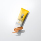 Clinique Sun UV Solutions Brightening Tinted Sunscream SPF50 posvjetljujuća krema za toniranje nijansa Medium Deep 40 ml | shoptok.hr