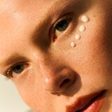 Omorovicza Daily Vitamin C Eye posvjetljujuća krema za područje oko očiju s vitaminom C 15 ml | shoptok.hr