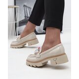 Resti Lacquered beige moccasins for women Geloppa- Footwear | ePonuda.com