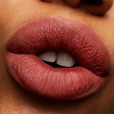 Mac Powder Kiss šminka z mat učinkom klasično rdečilo za ustnice šminka 3 g odtenek 316 Devoted To Chili za ženske | Shoptok.si