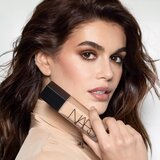 Nars Natural Matte Longwear Foundation dolgoobstojen tekoči puder z mat učinkom odtenek SAHEL 30 ml | Shoptok.si