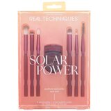 Real Techniques Solar Power Molten Metallic Eye Set Set silikonski čopič 092 Silicone Glitter Brush 1 kos + čopič 093 Fine Liner 1 kos + čopič 094 Smudge Brush 1 kos + čopič 095 Pointed Crease 1 kos + čopič 096 Soft Shadow 1 kos + krtačka za obrvi 097 Brow Spoolie 1 kos + vihalec trepalnic Mini Eyelash Curler 1 kos | Shoptok.si