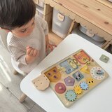 Tooky Toy manipulativna ploča sa bravama, zupčanicima, sorterom i satom | shoptok.hr