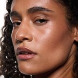 MAC Cosmetics Strobe Beam Bronzelighter tekoči bronzer s posvetlitvenim učinkom odtenek Sunset 4.3 ml | Shoptok.si