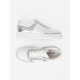 Shelvt White and silver sneakers with shimmering details | ePonuda.com