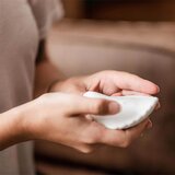 Haakaa ostala nosečniška oblačila masažni aparat za prsi | Shoptok.si