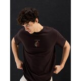 Reserved comfort majica kratkih rukava s printom - tamnosmeđe | shoptok.hr