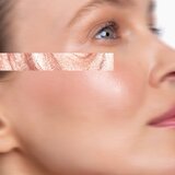 Yonelle Metamorphosis Pink Flash Moisturizer vlažilna krema s posvetlitvenim učinkom odtenek Rose Glow 25 ml | Shoptok.si