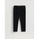 Reserved Chino slim hlače s remenom - crno | shoptok.hr