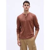 GAP Long Sleeve T-Shirt - Men Cene