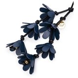 Vuch Privjesak za torbu Flowa Blue, cvjetni motiv, 19 x 7 cm | shoptok.hr